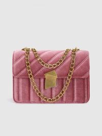 « Scopri la Versatilità della Borsa Donna Mini a Tracolla Firmata Nero/Rosa/Verte – Rosa: Un Must-Have della Moda »