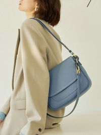 « Esplorando l’Eleganza: La Borsa Donna Grande a Tracolla Firmate Borsa Pelle Bianco/Blu – Everly »