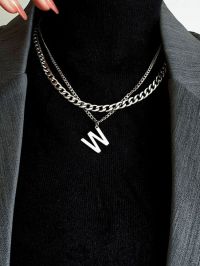 « Scopri l’Eleganza Urbana con la Collana a Catena Cubana in Acciaio al Titanio Lettera M – Kaylee: Il Nuovo Must-Have per il Tuo Look Hip-Hop Street »