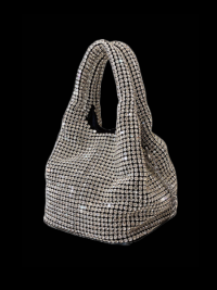 « Scopri la Versatilità della Borsa da Sera ‘Lara’: Eleganza e Stile in Argento, Nero, Rosa e Giallo »