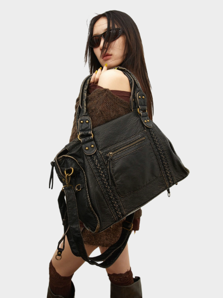La Borsa Satchel Vintage: Un’Estate di Eleganza Senza Tempo