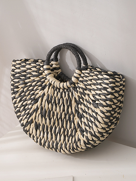 Luna: La Borsa di Paglia Chic per un Autunno in Stile Coastal