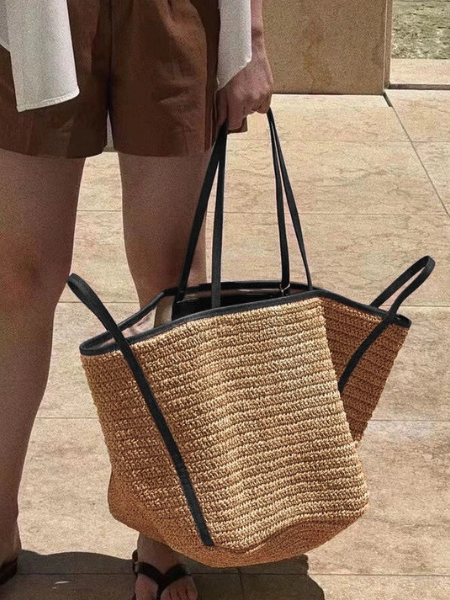 La Borsa Coco: Eleganza Senza Tempo dalla Spiaggia alla Città